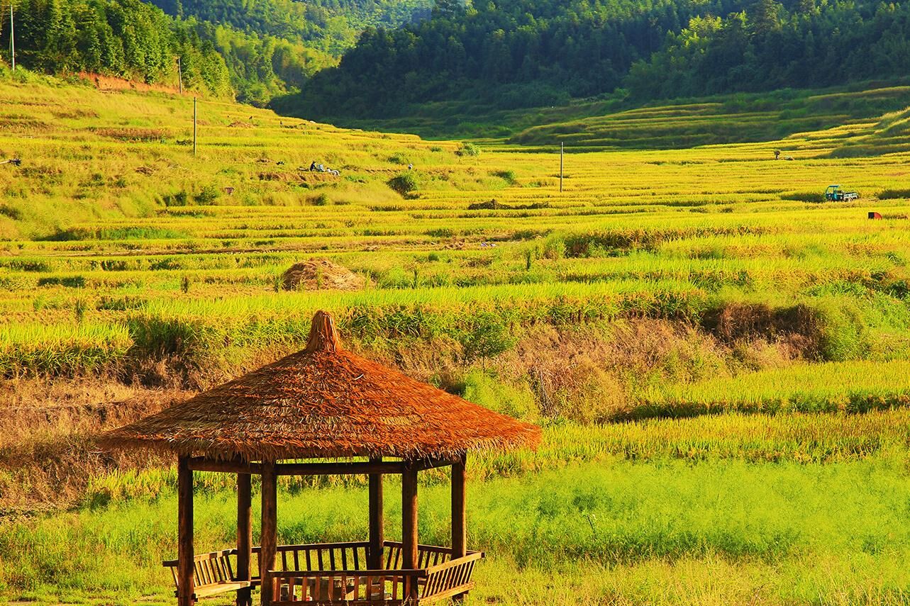 《爸爸去哪儿5》里面，天上的苗族桃花源就在这！