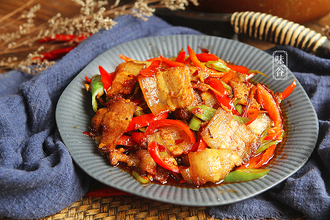 《中餐厅3》林大厨做的回锅获好评，杨紫直言要放弃减肥，真下饭