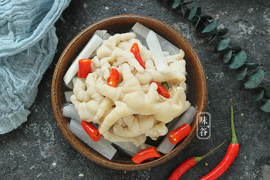 好吃的酸辣无骨鸡爪，去骨头有妙招，自己做更放心！