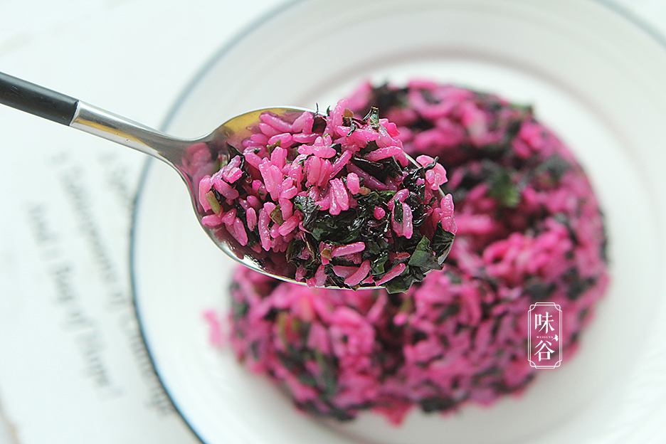 此菜有&ldquo;长寿菜&rdquo;的美誉，做成炒饭好看又营养，女人孩子多吃点