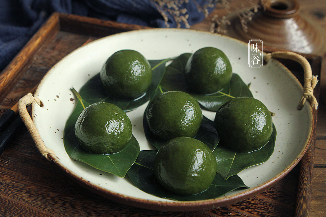 清明将至，吃它正当时，油绿如玉，软糯香甜，一年四季不生病