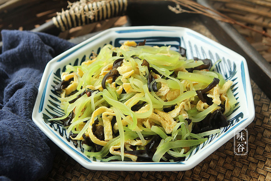 惊蛰最适合吃这菜，鲜美爽口，孩子吃了长身体，女人吃了不长肉