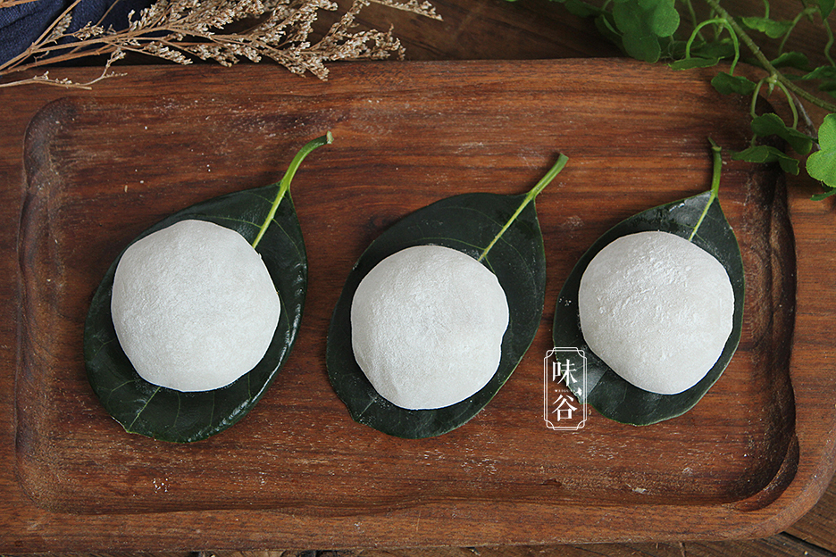 教你在家自制糯米糍，香甜软糯，味道不输外面的甜品店，孩子超爱