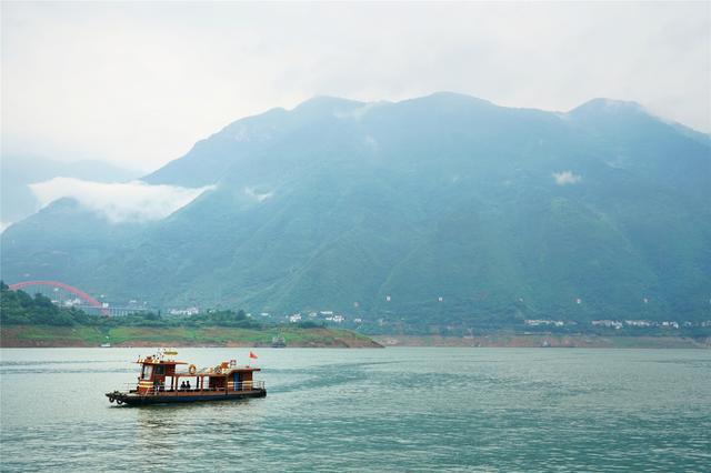 这里是长江三峡最美的一段风景，曾经沧海难为水原来就写于这里