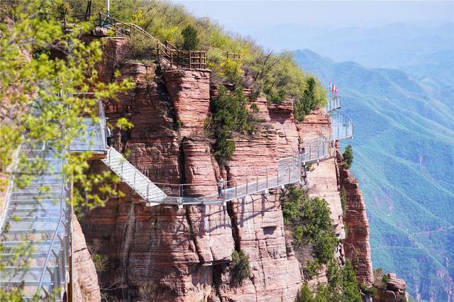 洛阳3小时生活圈有一个被黄河三面环绕的大山
