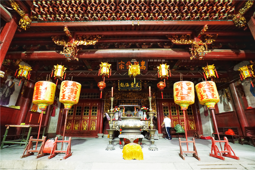 福建的这个小渔村里藏着一座宋代皇帝行宫，朱熹也曾在这里讲学