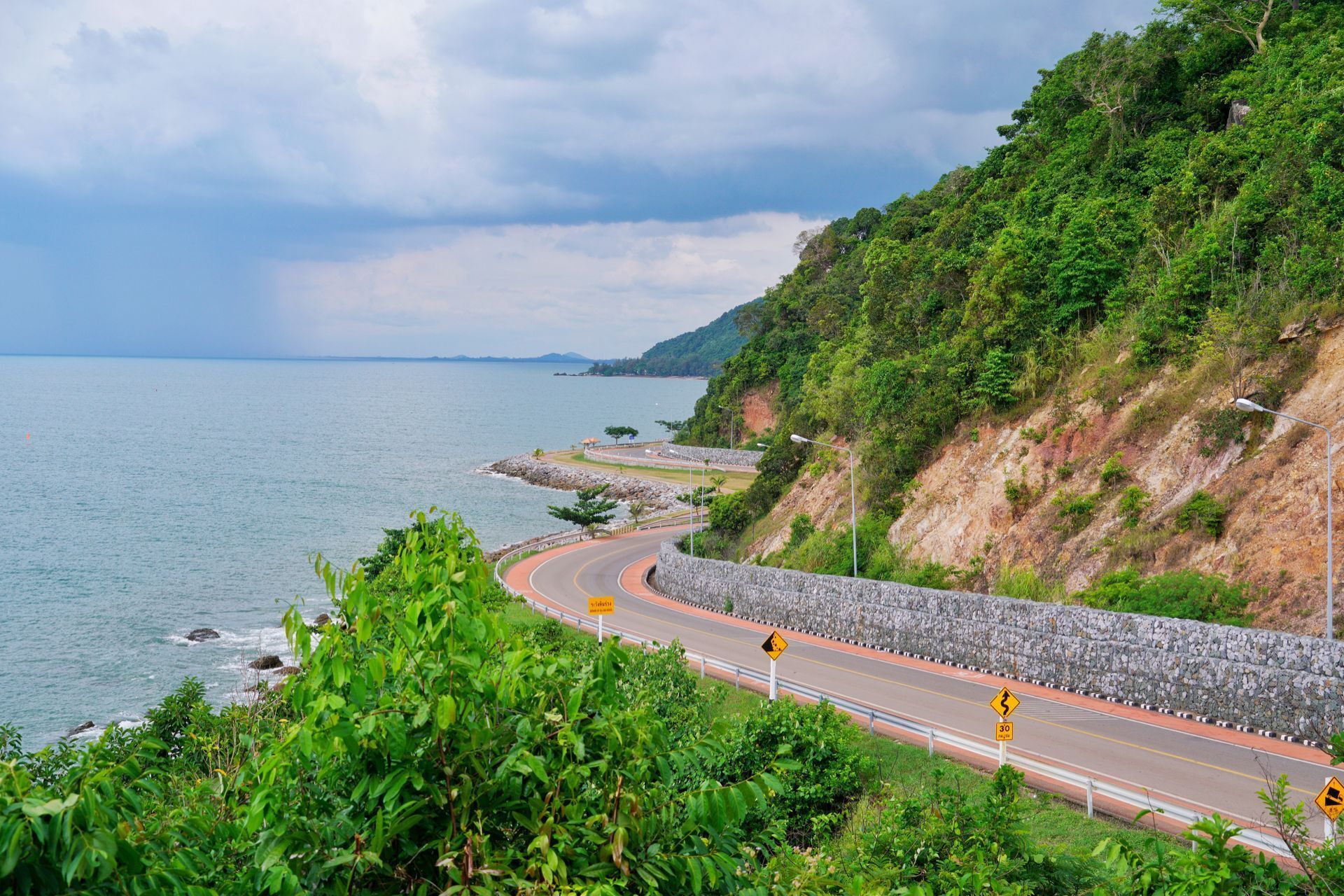 泰国最美的沿海公路，好多外国游客都不知道的小众秘境
