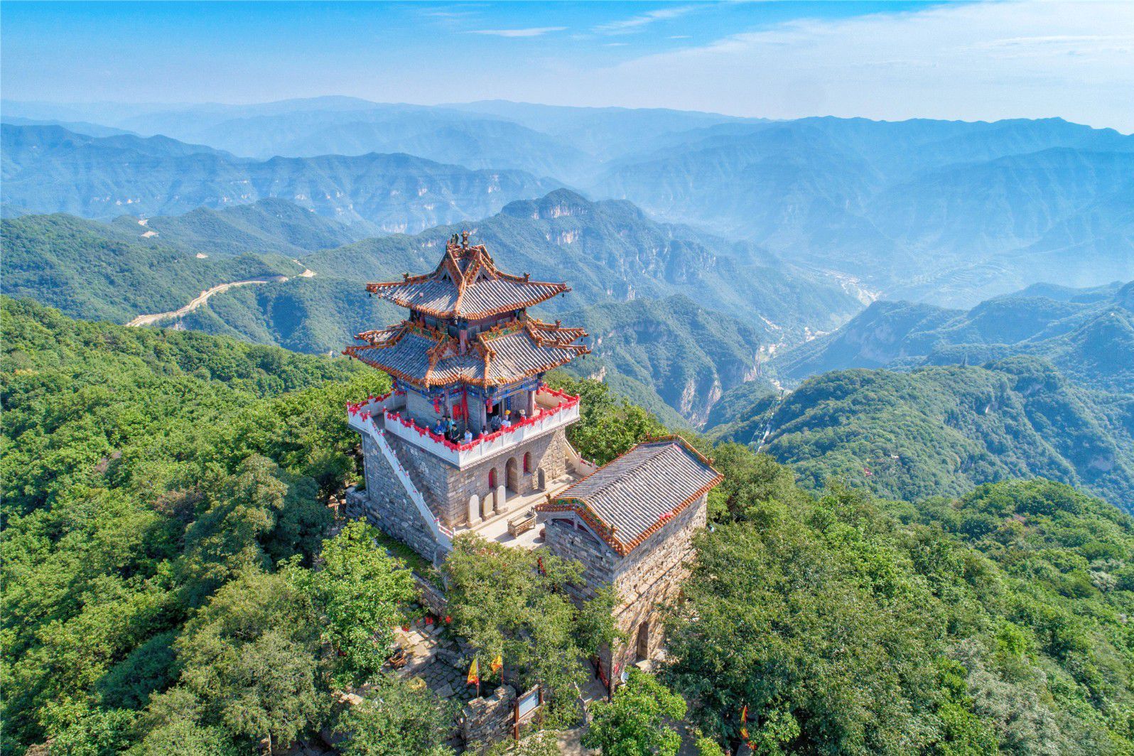 仙境云丘山，寻访丘处机道长的悬崖道观