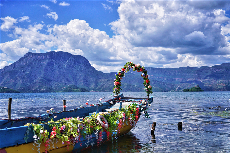 云南海拔最高的湖泊，这里生活着2万个神秘的摩梭族