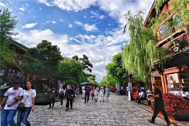 丽江慢生活，狮子山下的小惬意