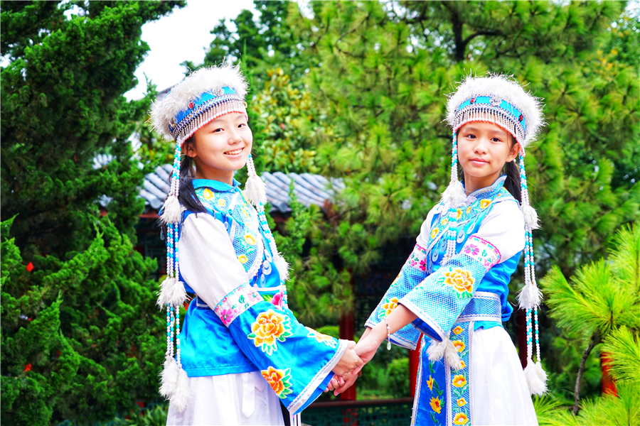 北有故宫，南有木府，历经470年的大土司府看中国建筑之对称美