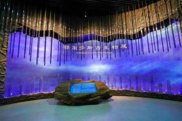 漂浮在鄂尔多斯的时光磐石，古老沧桑的草原文明