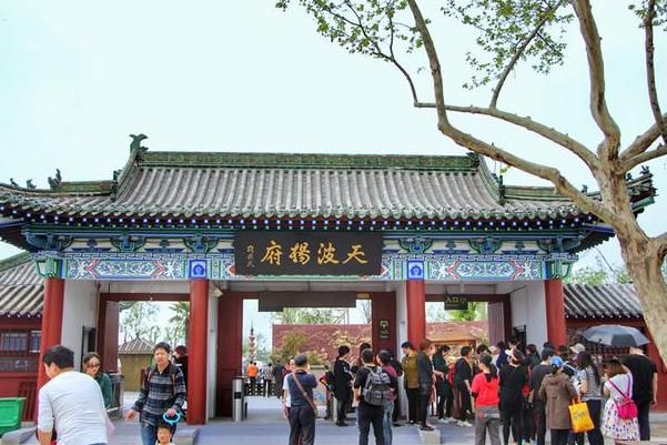 天波杨府，寻忠烈故事，遇最美花开