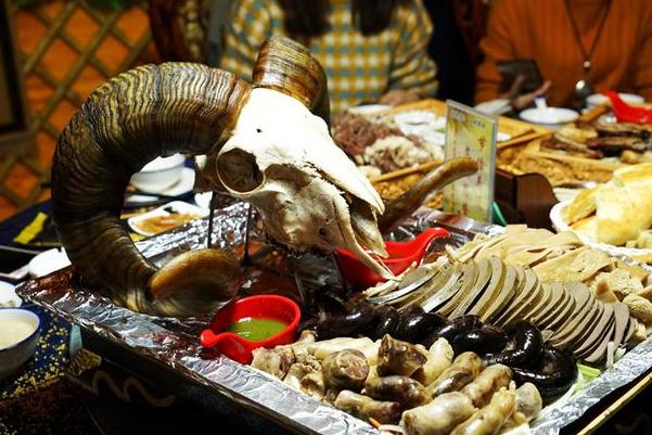 大口吃肉，这才是锡林郭勒早餐的正确打开方式