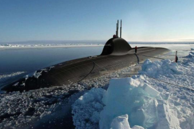 俄军10艘潜艇刚出门，就被美军3架B52“抄老家”，释放一明确信号
