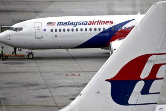 当地时间18点整，MH360飞往北京途中发生意外，马航机长立即返航