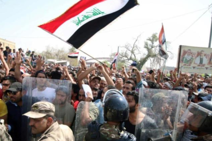 不宣而战，火箭弹趁夜飞向美大使馆，伊拉克军方证实已致一死一伤