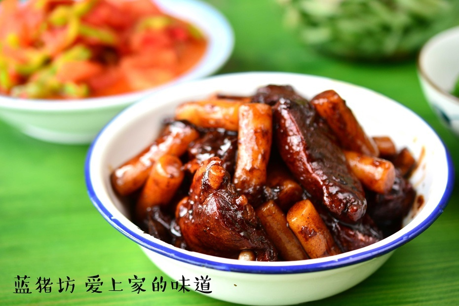 春季降温怎么办？来一锅暖乎乎的年糕排骨吖