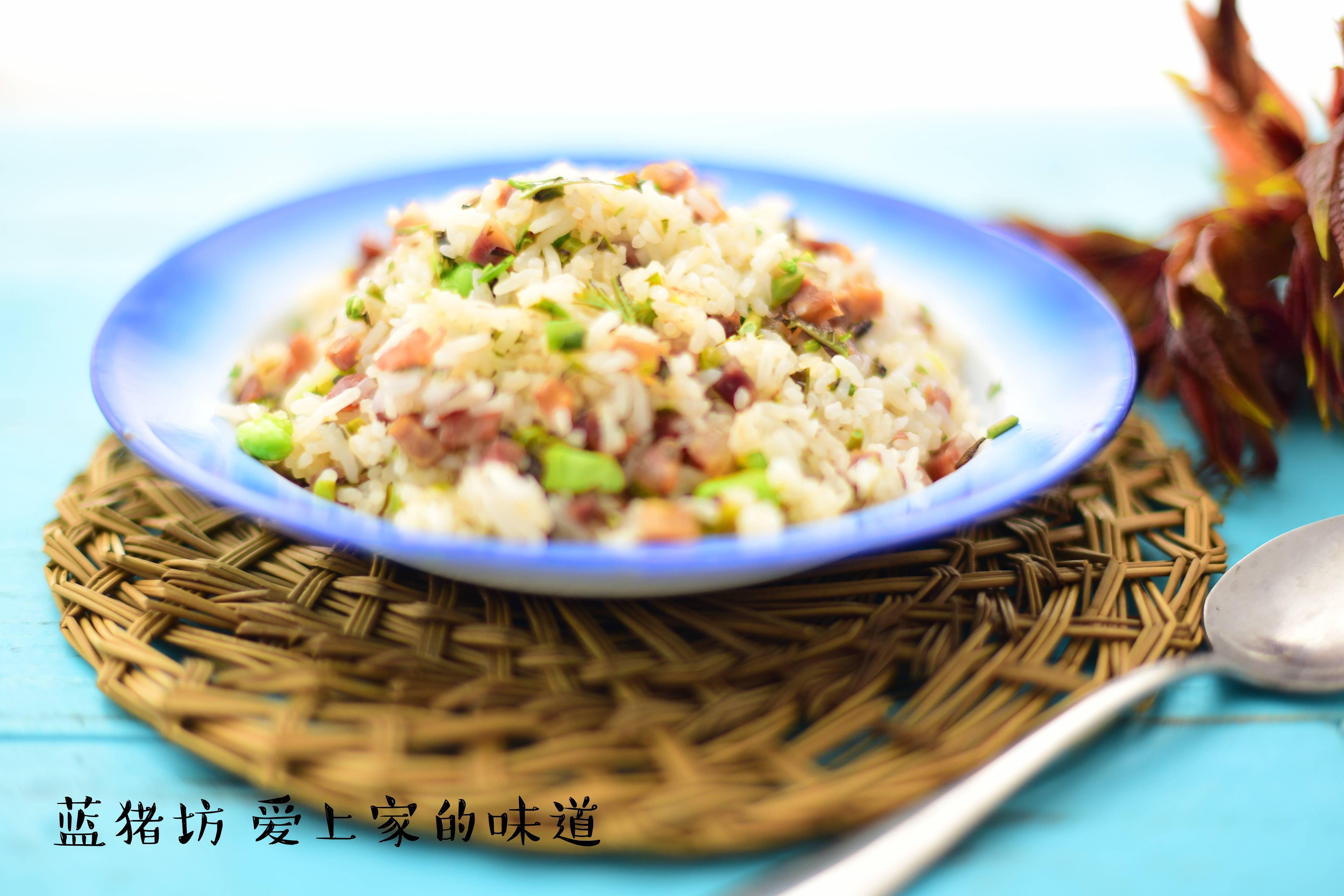 一年之计在于春，一春之味在于香椿—香椿腊肠炒饭的家常做法