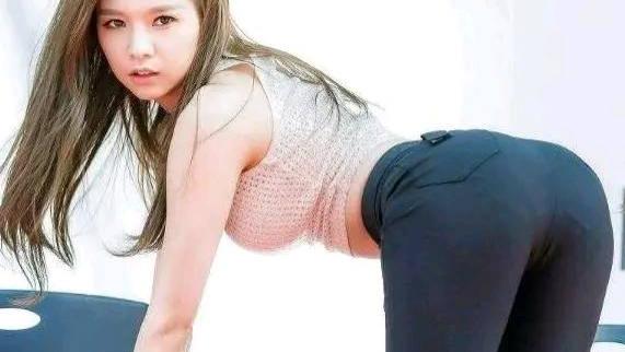 生活好比一只篮球，只要有足够多的坚持，就能把它投进幸福的篮筐