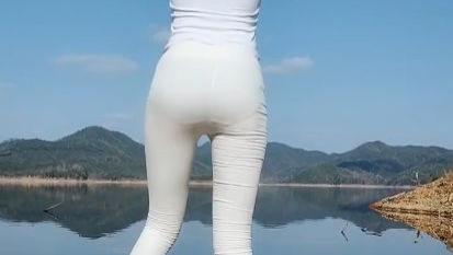 做人要能屈能伸，屈的是你的面子，伸的是你的尊严