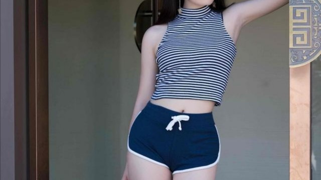 长腿大美女，运动短裤，气质迷人