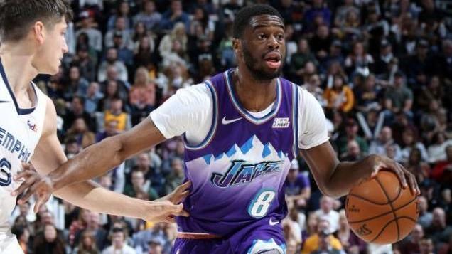 七人上双止连败，爵士主场战胜灰熊，杰克逊26分难救主