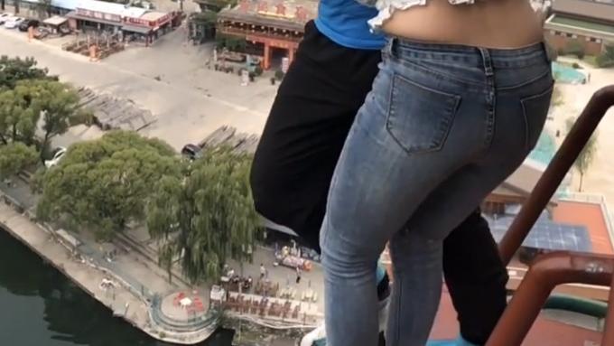 看得出，大哥对她是真爱！