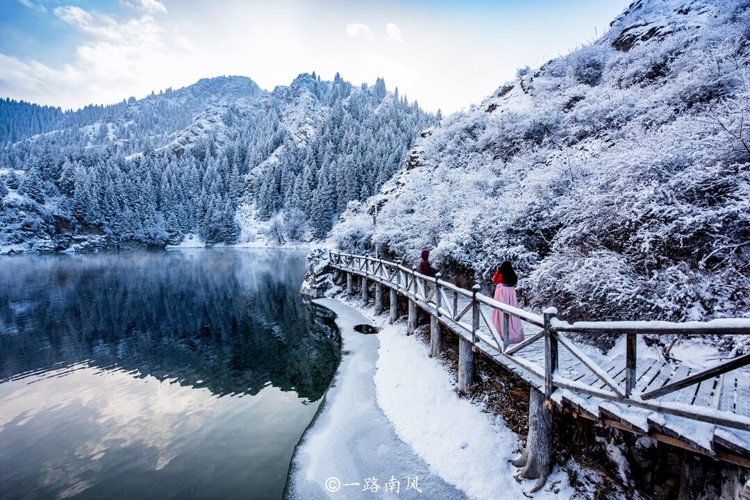 一生一定要去新疆天山看一次雪，太美了，分明就是“仙境”！