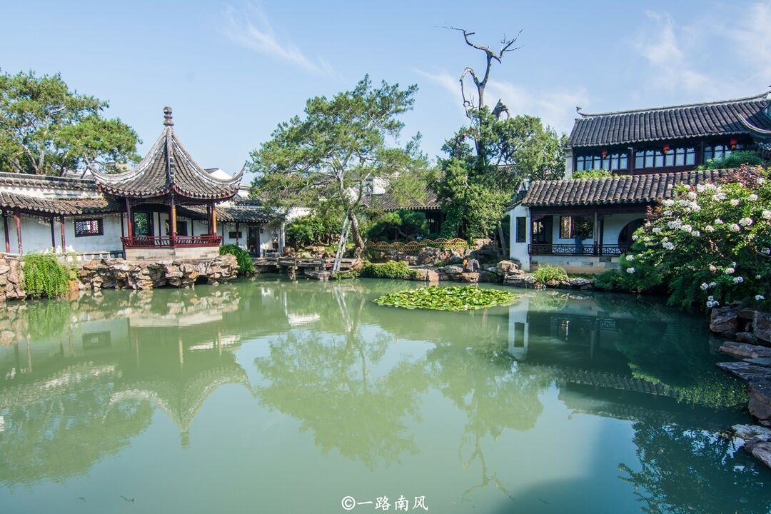 这座城市与杭州齐名，景色美得像水墨画，游客赞叹不已！