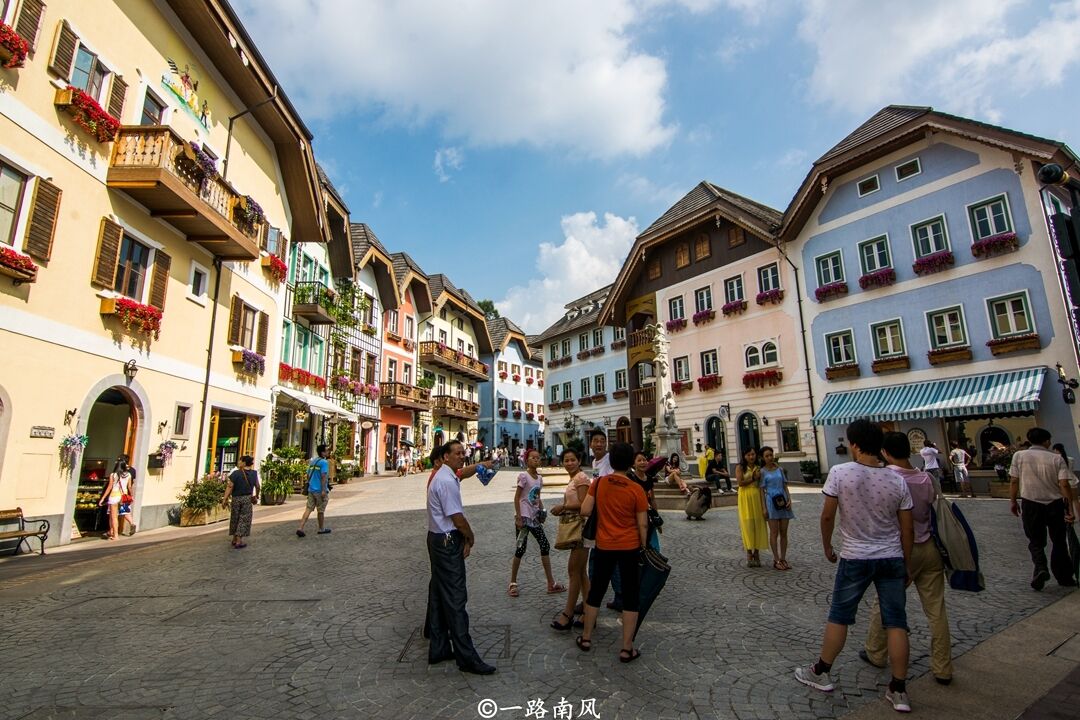 广东有两座迷人的&ldquo;童话小镇&rdquo;，充满山寨气息，外国游客却说美！