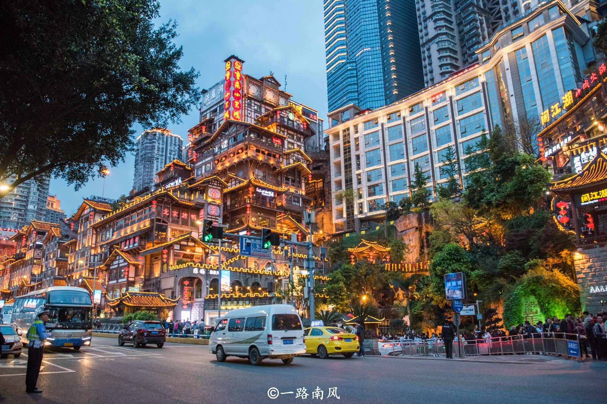 中国最&ldquo;勤快&rdquo;的城市，十几个网红景点很热门，它就是山城重庆！