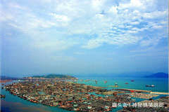 我国唯一漂在海上的城市，有2万多人在这里，被誉“中国威尼斯”