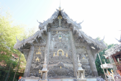 泰国最“奇怪”的寺庙，通体用白银打造，但是却禁止女性进入