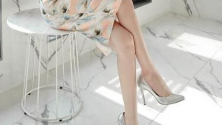 碎花连衣裙，日常的简约风穿搭，要不要更美？