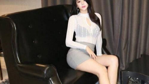 女朋友上身和腿一样长，怎样穿搭能显得腿长一点？