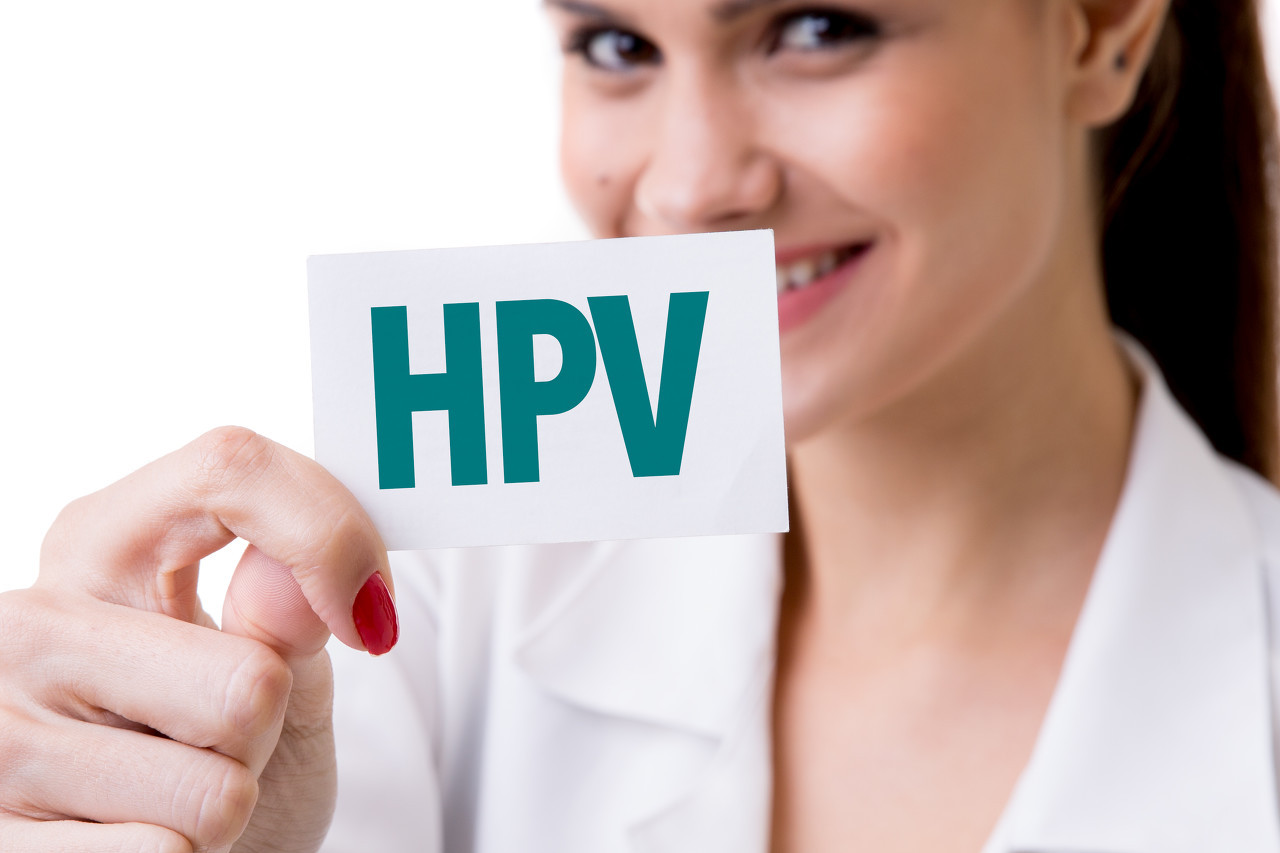 医生提醒，反复出现四种症状，多半是宫颈癌，尽早去医院检查HPV