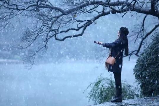 一下雪，中国就穿越了几千年……