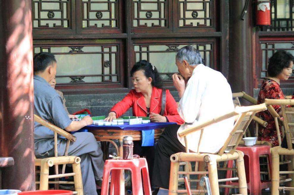 四川人最爱的休闲活动打麻将，起源于江浙，却被四川人发扬光大