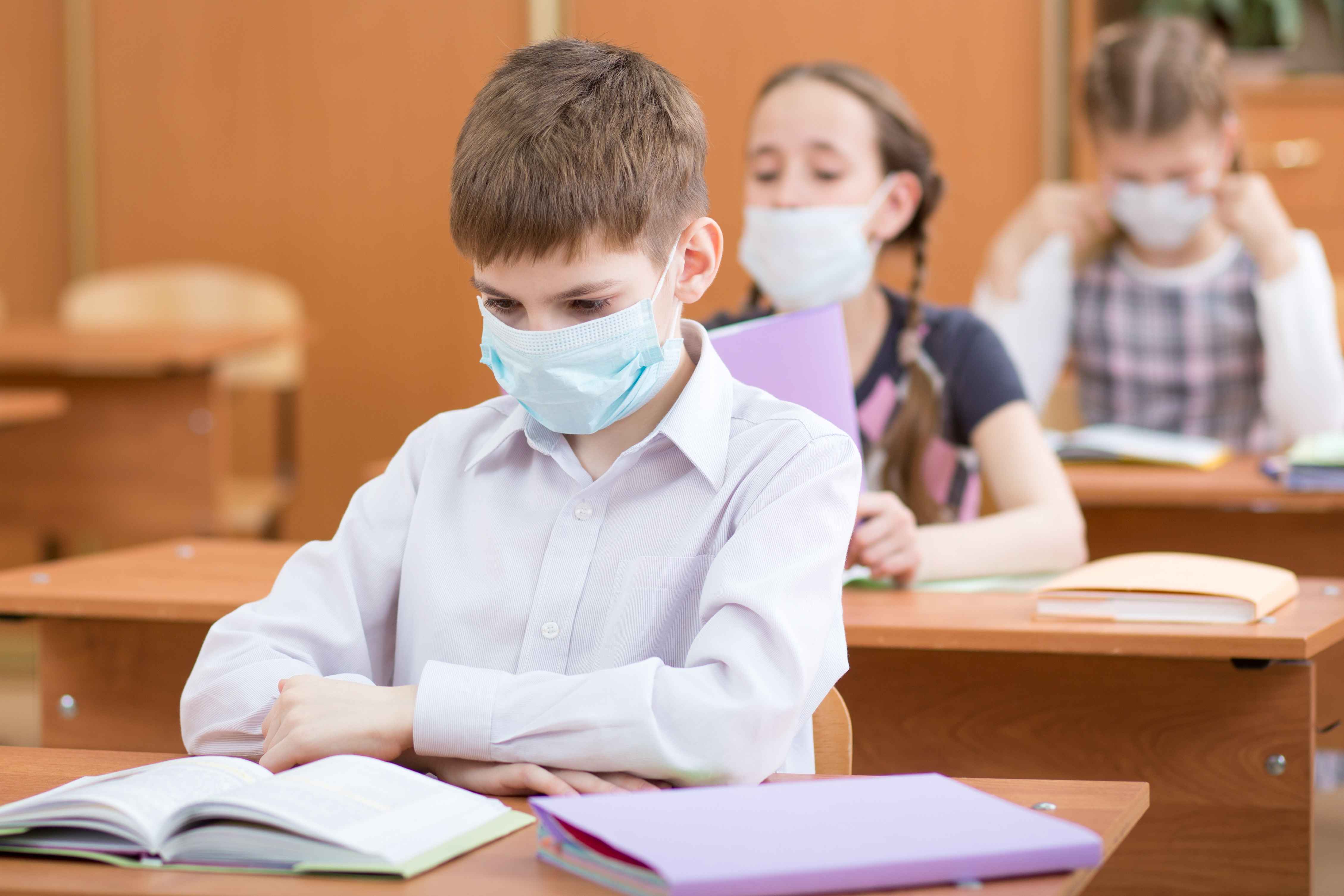 孩子出现咳嗽发烧，暗示新型冠状病毒感染？这3个细节，帮你区分