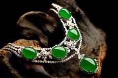 有人说，胎记是上辈子的“致命伤”？网友纷纷脑洞大开，脑补前世