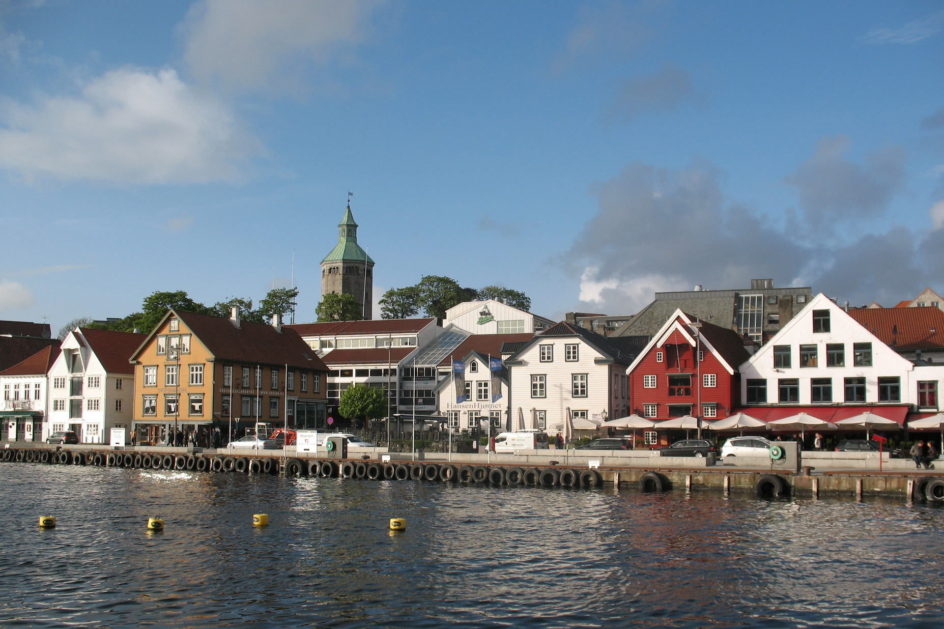 挪威第四大城市，只有11万人，拥有欧洲最多的木建筑