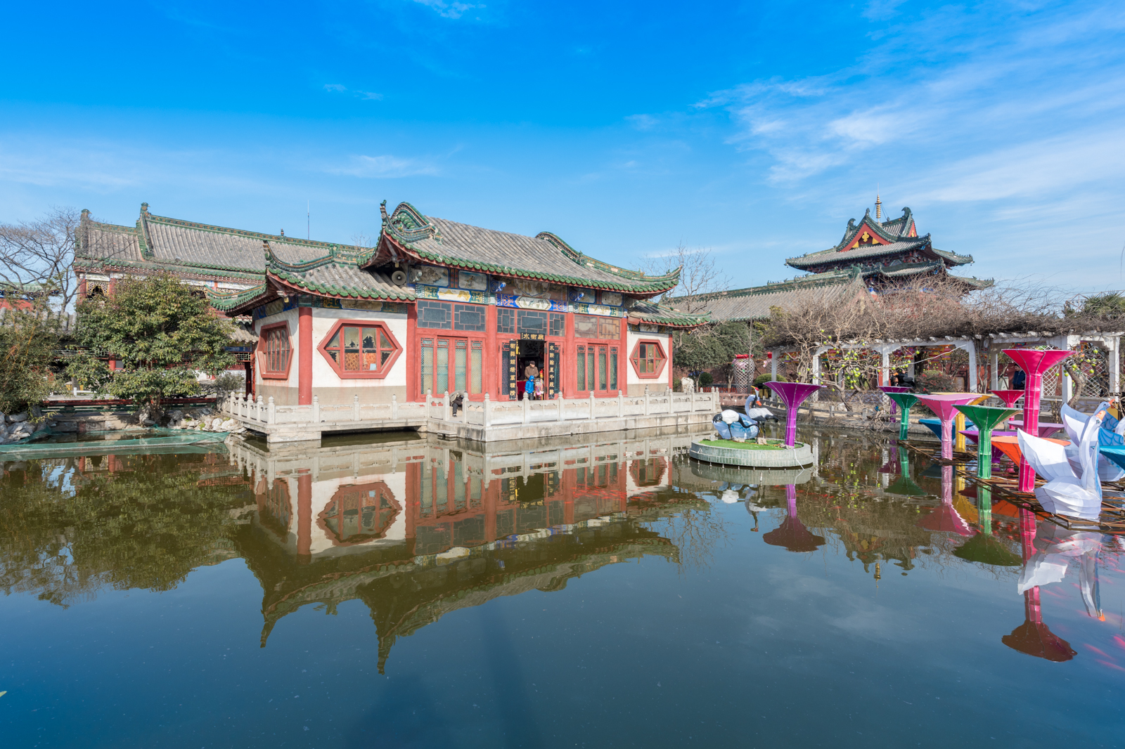 杨家将是真实存在的，府邸就在河南开封，重建变成旅游景区
