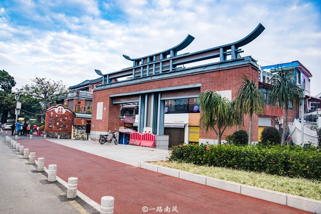 福建第一网红村，外地游客扎堆前去游玩，本地人却不爱去！