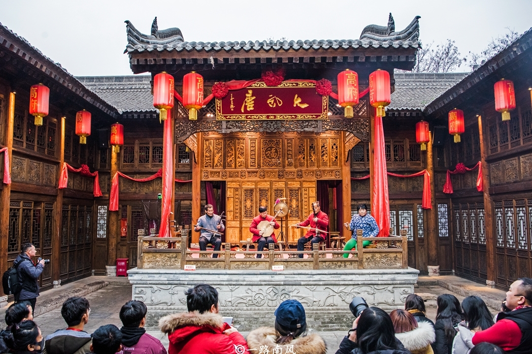 西安闹市隐藏一座清代豪宅，雕刻工艺叹为观止，故事少人知