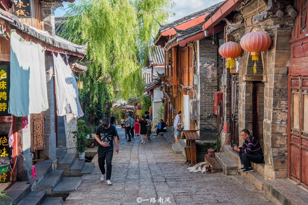 云南丽江恢复旅游业，昔日网红胜地如今静悄悄，展现另类的美