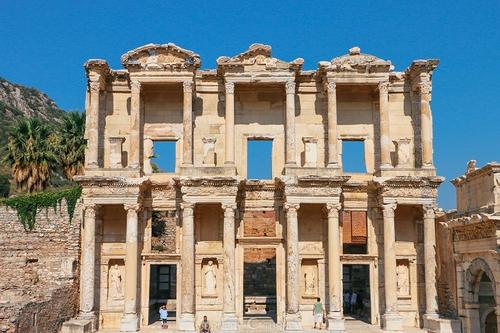 亚历山大图书馆焚毁之谜：毁文明史断档千年