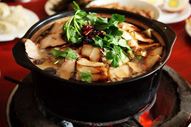 北京延庆柳沟香火盆锅豆腐宴，好吃到河北人每个周末都要去