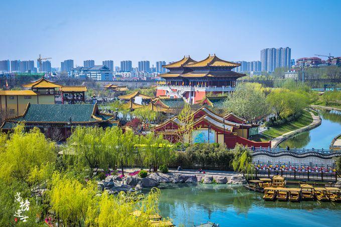 开封有一座人造古典园林，山清水秀春意浓，还藏有一座&ldquo;小天坛&rdquo;