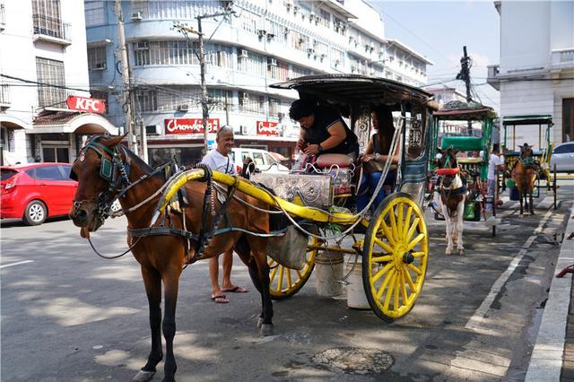 菲律宾最古老的石头教堂，中国人协助建好，历经地震台风依然完好